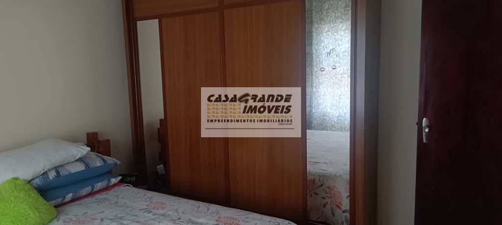 Casa em Praia Grande, no bairro Solemar