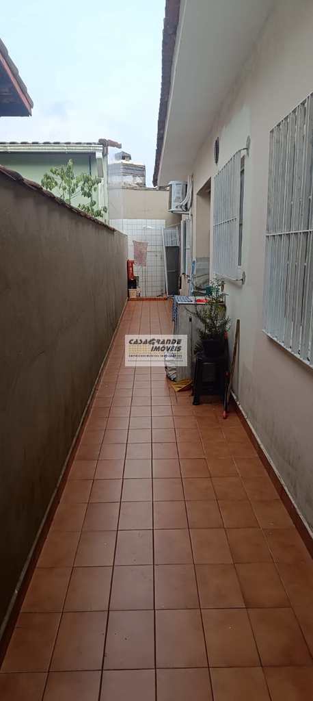 Casa em Praia Grande, no bairro Solemar
