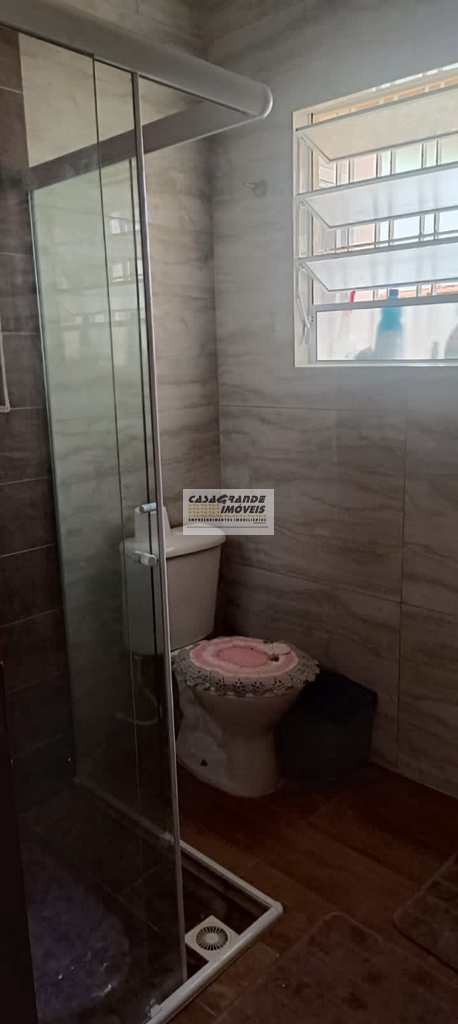 Casa em Praia Grande, no bairro Solemar