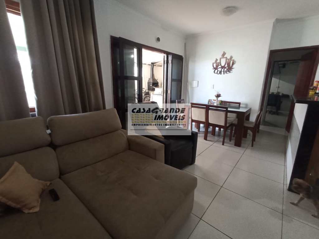Casa em Praia Grande, no bairro Real