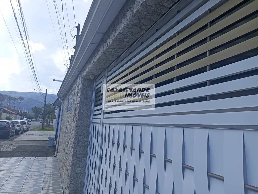 Casa em Praia Grande, no bairro Real