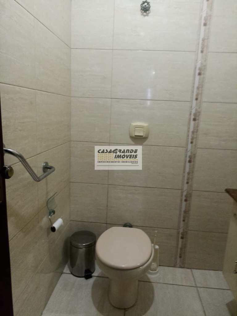 Casa em Praia Grande, no bairro Real