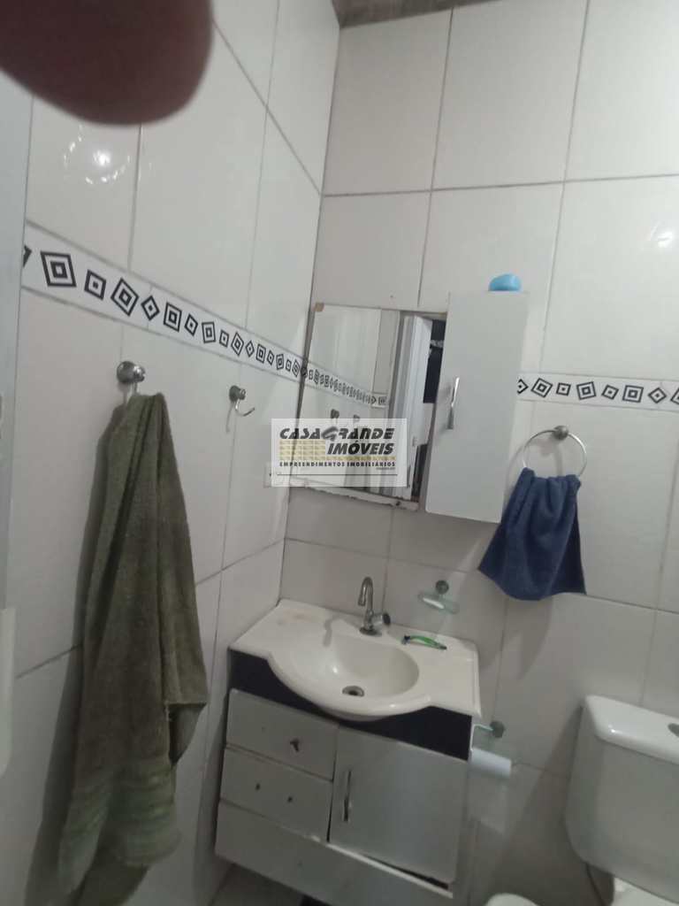 Casa em Praia Grande, no bairro Real