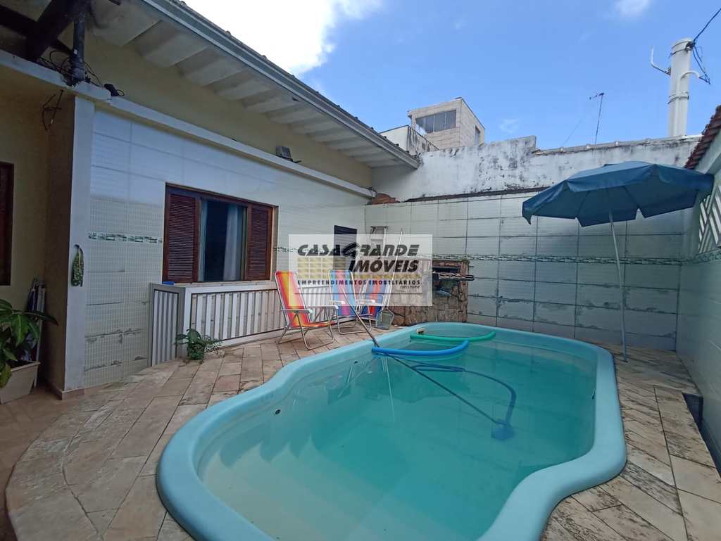 Casa em Praia Grande, no bairro Real