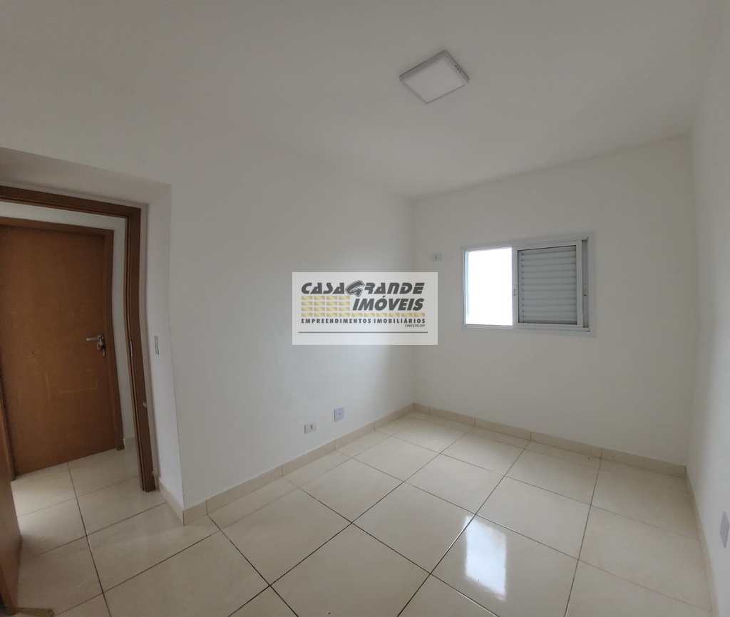 Apartamento em Praia Grande, no bairro Mirim