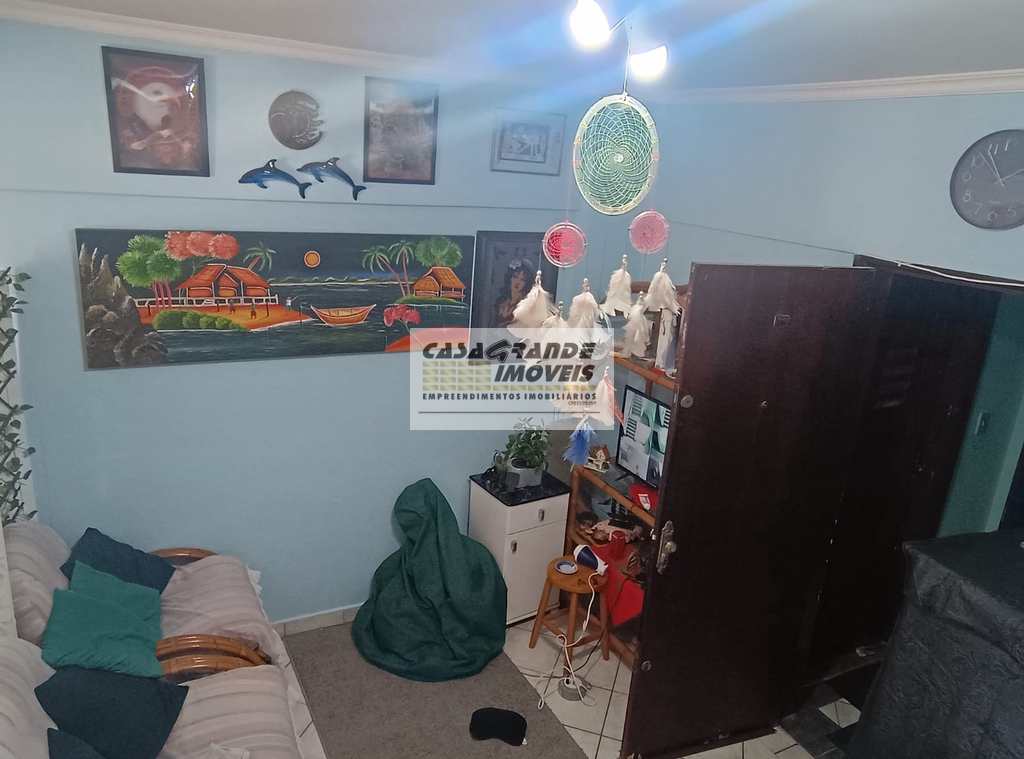 Kitnet em Praia Grande, no bairro Balneário Maracanã