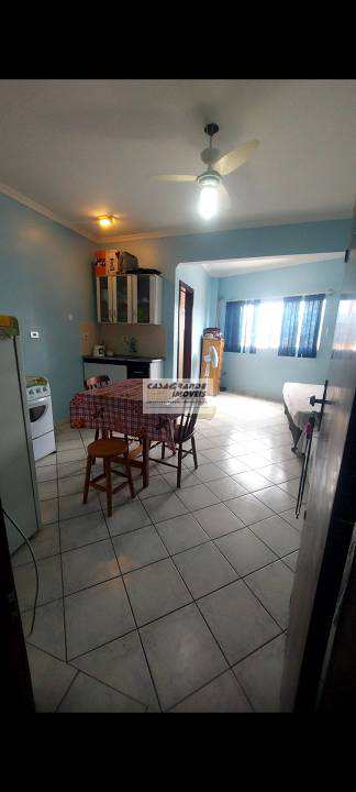 Kitnet em Praia Grande, no bairro Balneário Maracanã