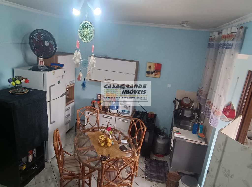 Kitnet em Praia Grande, no bairro Balneário Maracanã