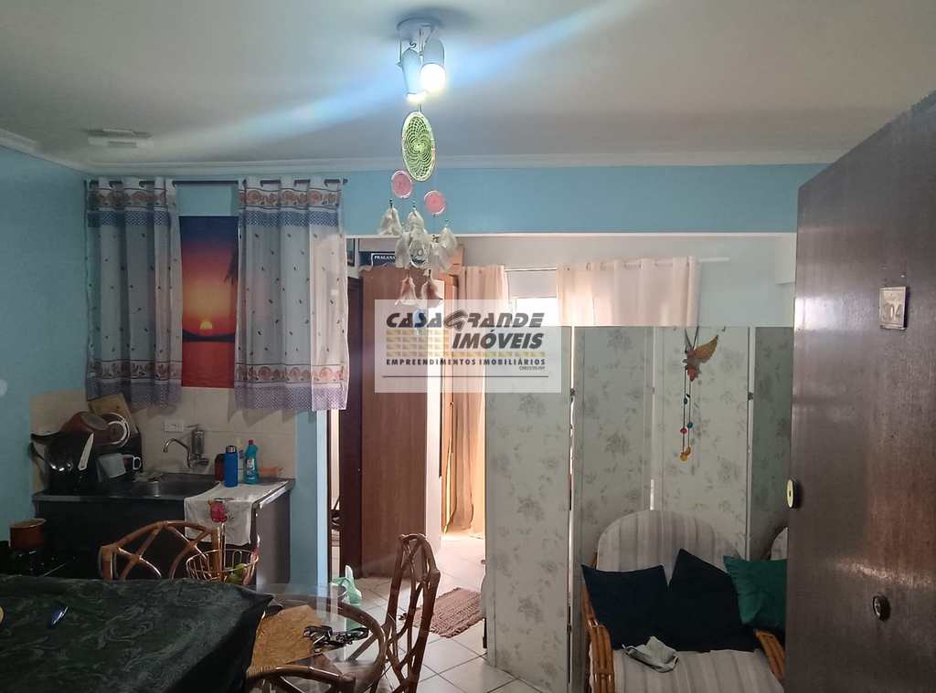 Kitnet em Praia Grande, no bairro Balneário Maracanã