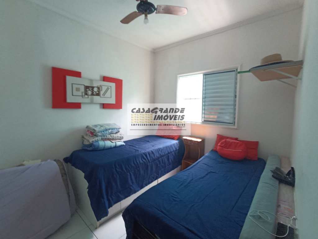 Casa de Condomínio em Praia Grande, no bairro Maracanã