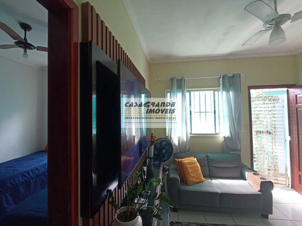 Casa de Condomínio em Praia Grande, no bairro Maracanã