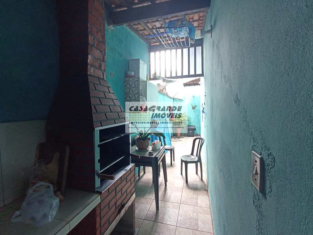 Casa de Condomínio em Praia Grande, no bairro Maracanã