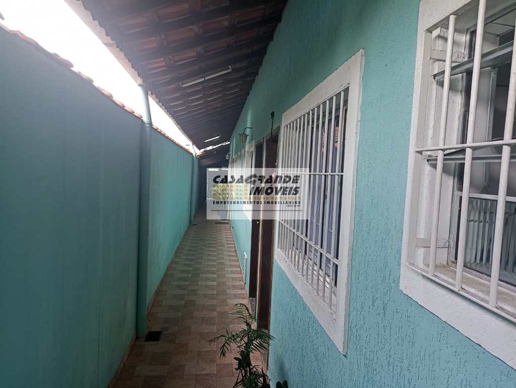 Casa de Condomínio em Praia Grande, no bairro Maracanã