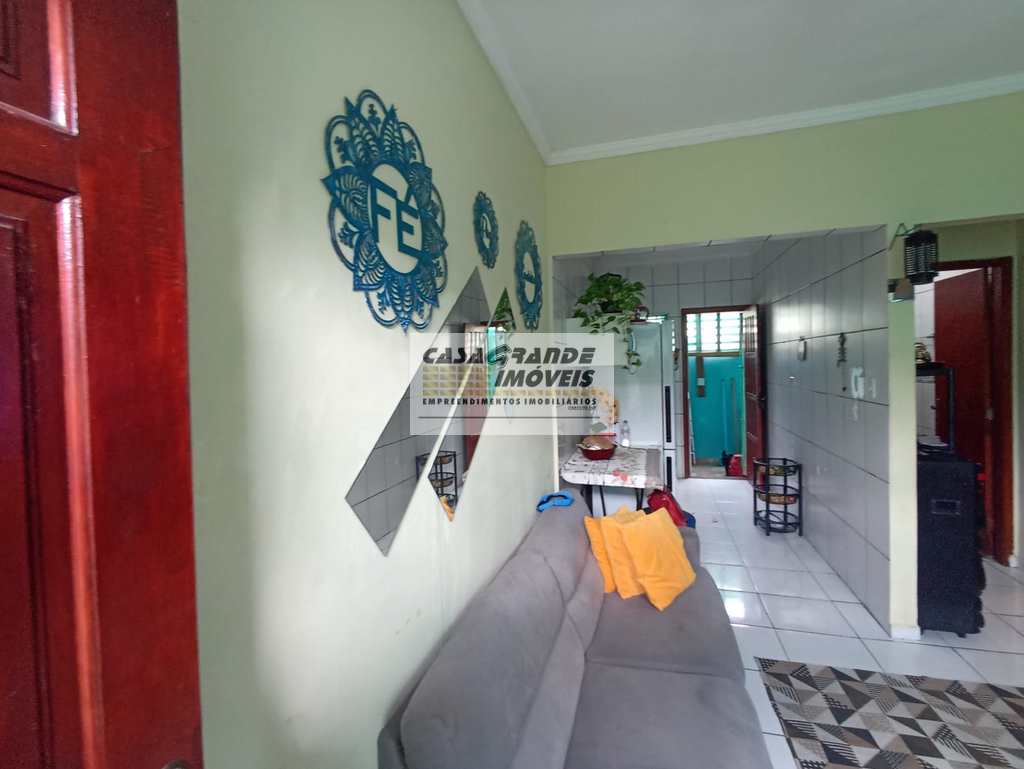 Casa de Condomínio em Praia Grande, no bairro Maracanã