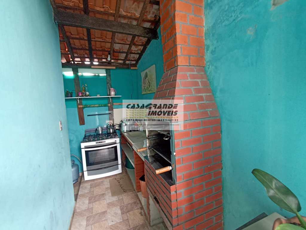 Casa de Condomínio em Praia Grande, no bairro Maracanã