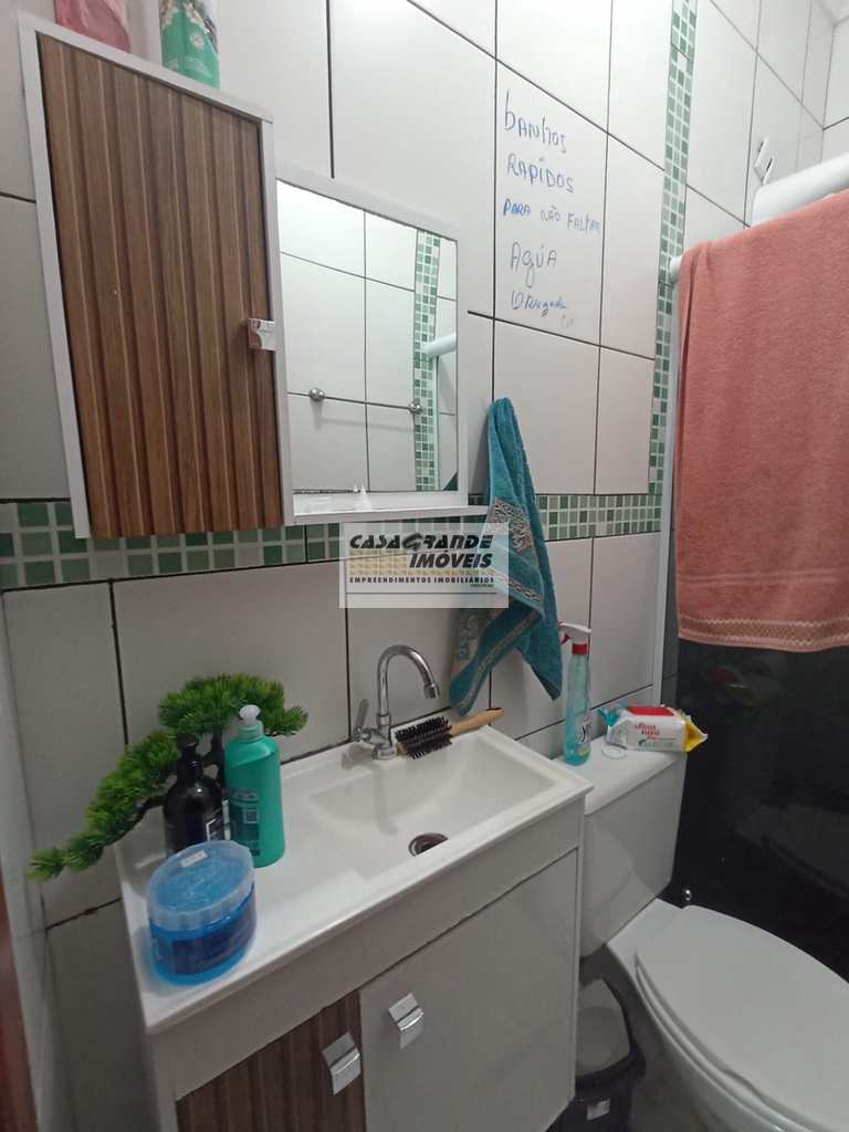 Casa de Condomínio em Praia Grande, no bairro Maracanã