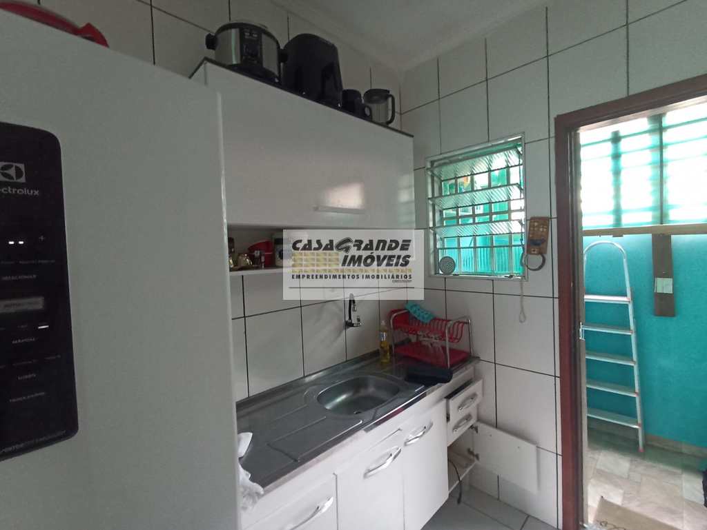 Casa de Condomínio em Praia Grande, no bairro Maracanã