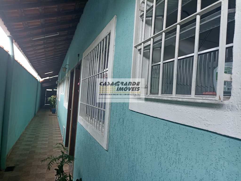 Casa de Condomínio em Praia Grande, no bairro Maracanã