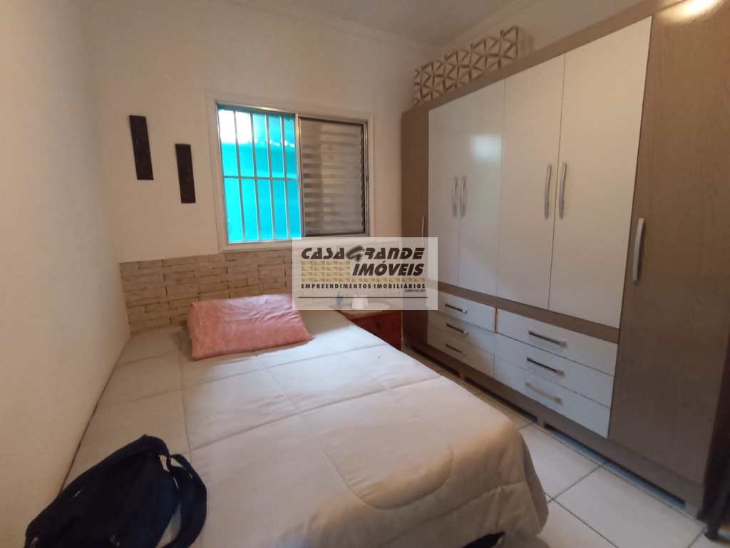 Casa de Condomínio em Praia Grande, no bairro Maracanã
