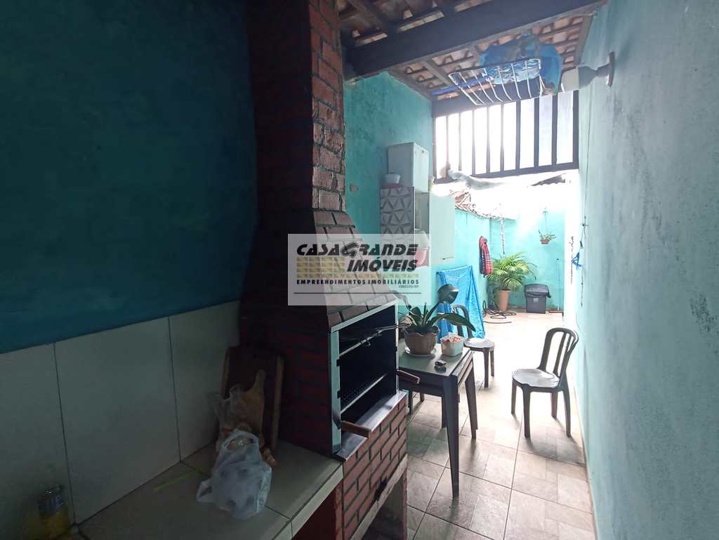 Casa de Condomínio em Praia Grande, no bairro Maracanã