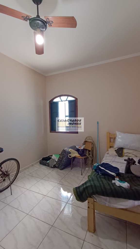 Casa em Praia Grande, no bairro Maracanã