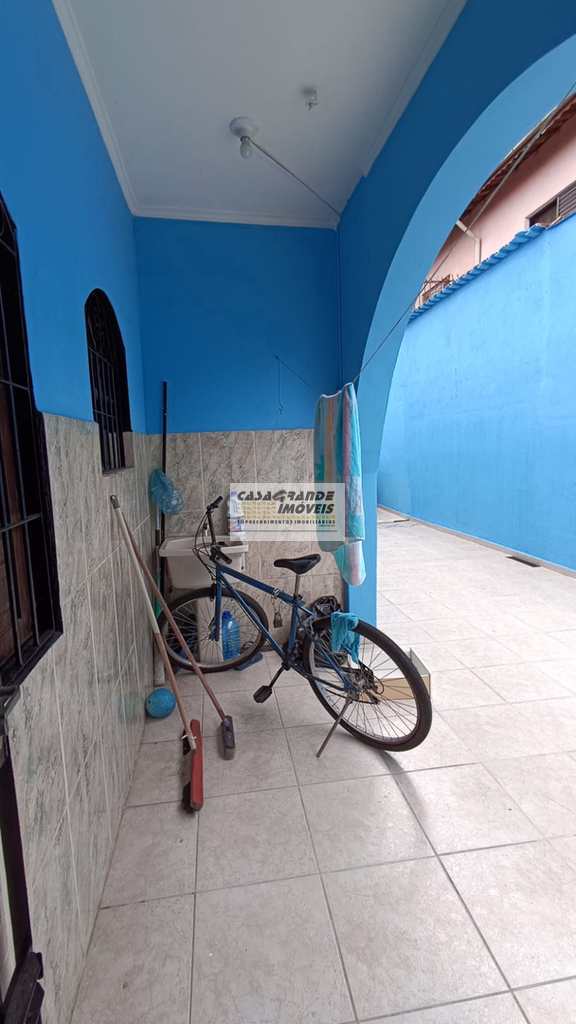 Casa em Praia Grande, no bairro Maracanã