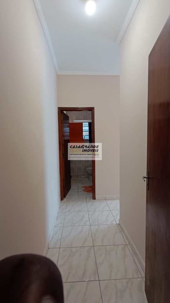 Casa em Praia Grande, no bairro Maracanã