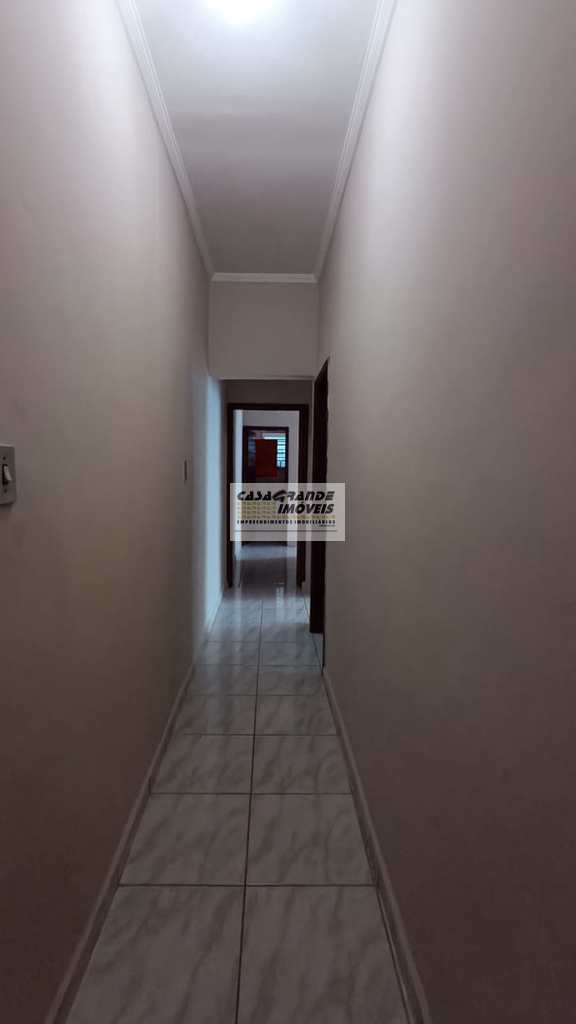 Casa em Praia Grande, no bairro Maracanã