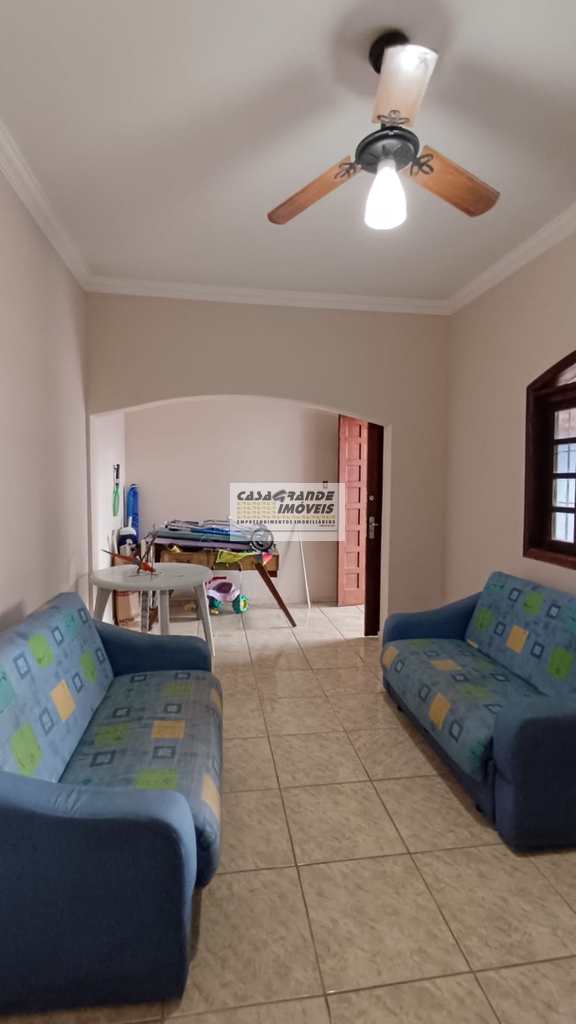 Casa em Praia Grande, no bairro Maracanã