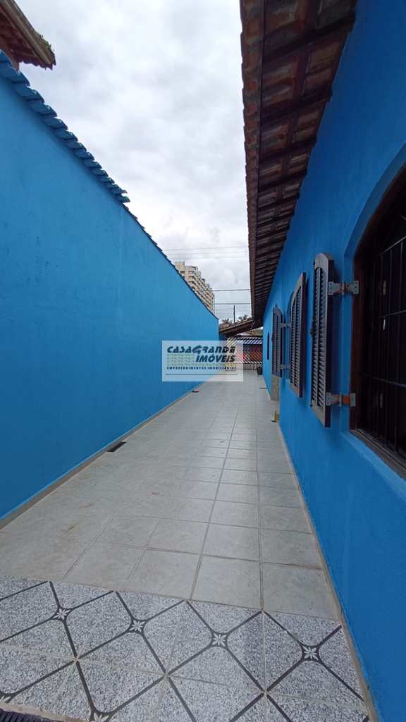 Casa em Praia Grande, no bairro Maracanã