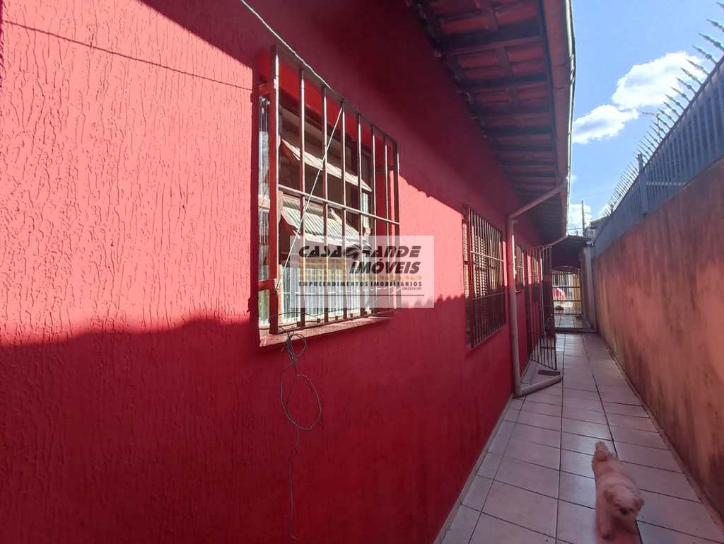 Casa em Praia Grande, no bairro Balneário Maracanã