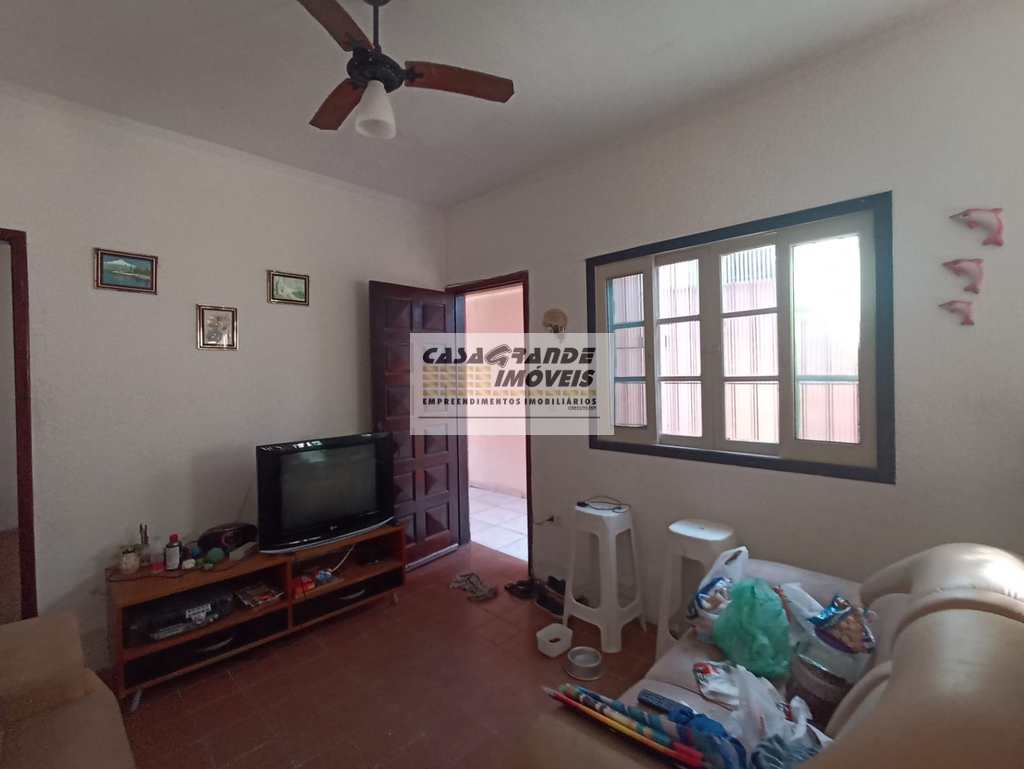 Casa em Praia Grande, no bairro Balneário Maracanã