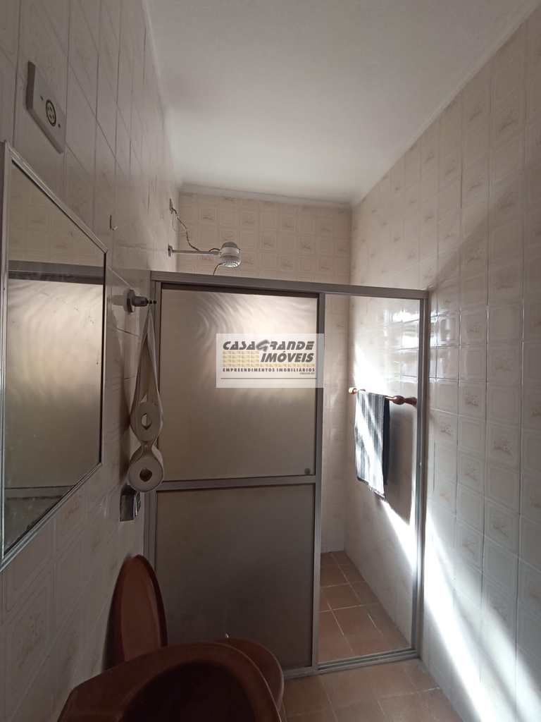 Casa em Praia Grande, no bairro Balneário Maracanã