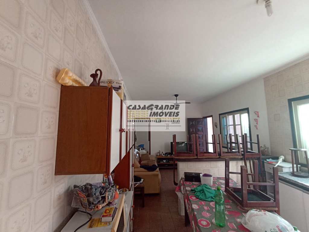 Casa em Praia Grande, no bairro Balneário Maracanã