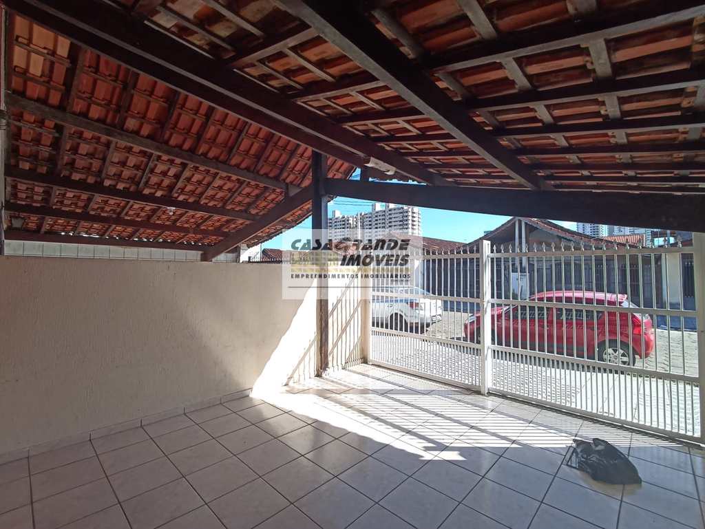 Casa em Praia Grande, no bairro Balneário Maracanã