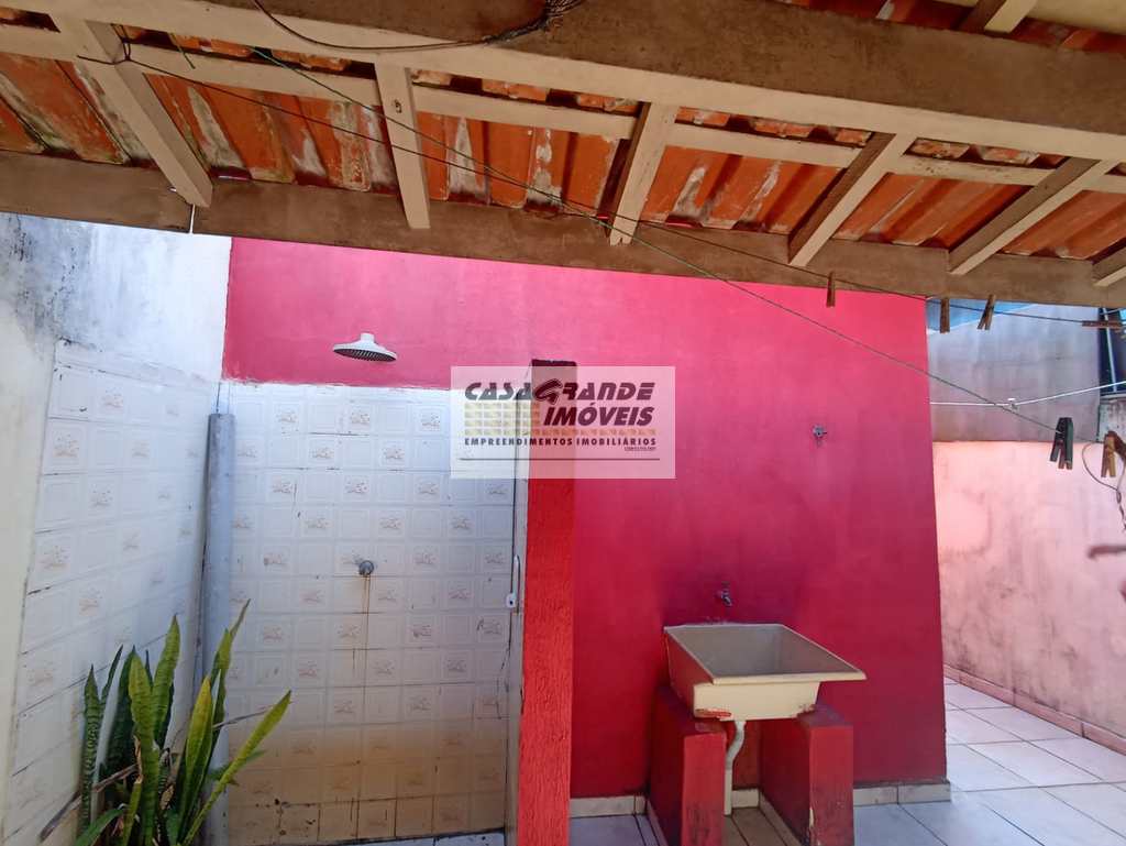 Casa em Praia Grande, no bairro Balneário Maracanã