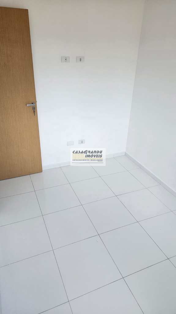 Casa de Condomínio em Praia Grande, no bairro Caiçara