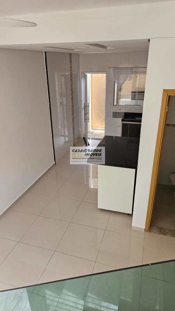Casa de Condomínio em Praia Grande, no bairro Caiçara