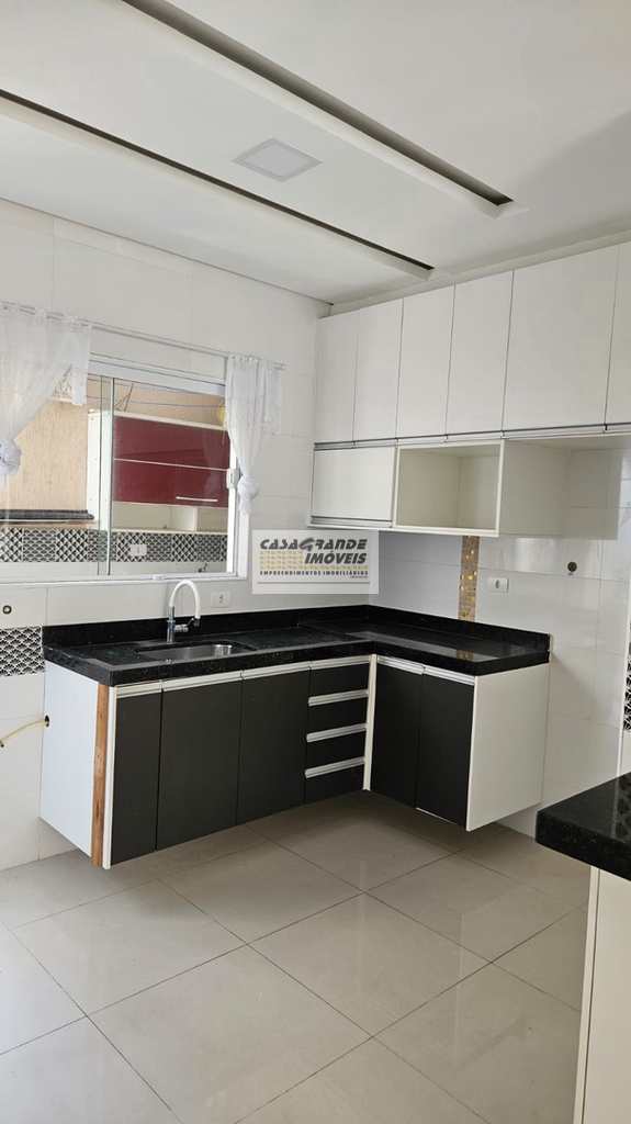 Casa de Condomínio em Praia Grande, no bairro Caiçara