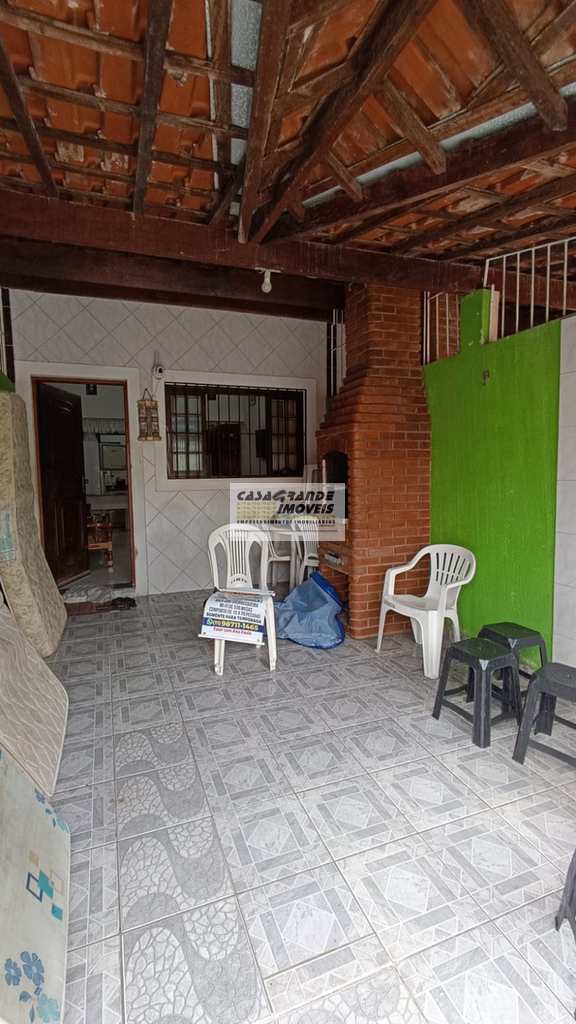 Casa em Praia Grande, no bairro Maracanã
