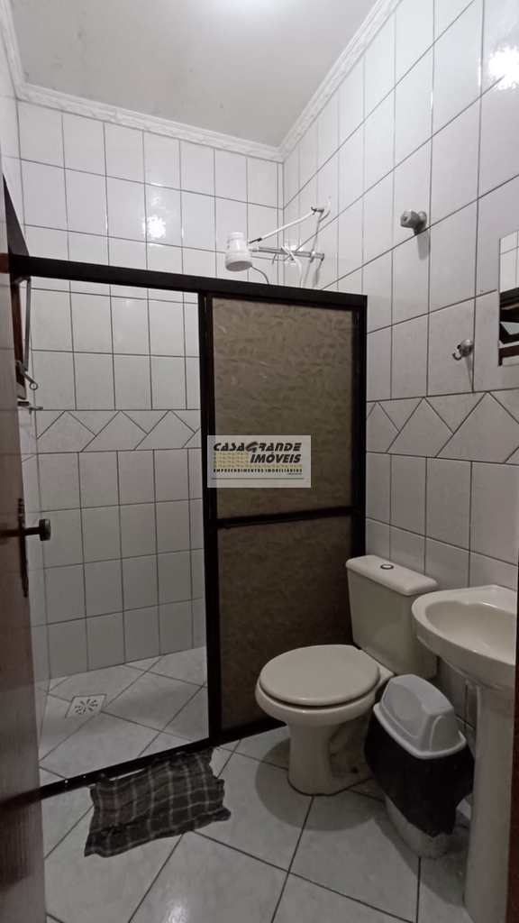 Casa em Praia Grande, no bairro Maracanã