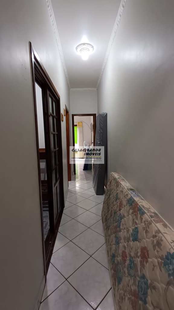Casa em Praia Grande, no bairro Maracanã