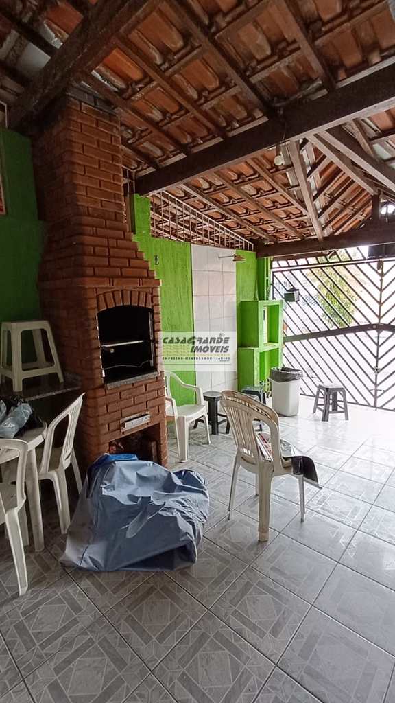 Casa em Praia Grande, no bairro Maracanã