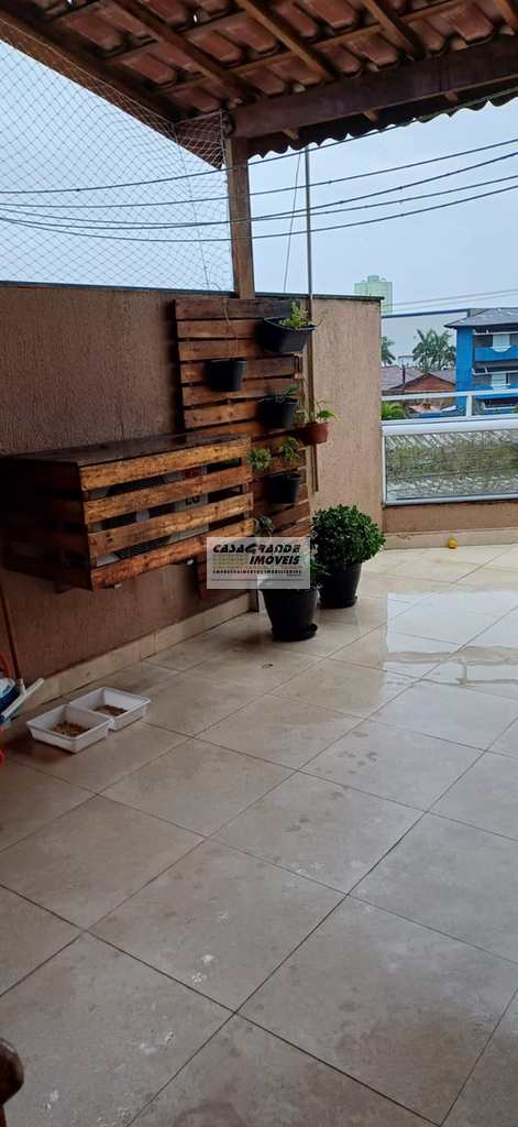 Sobrado em Praia Grande, no bairro Mirim