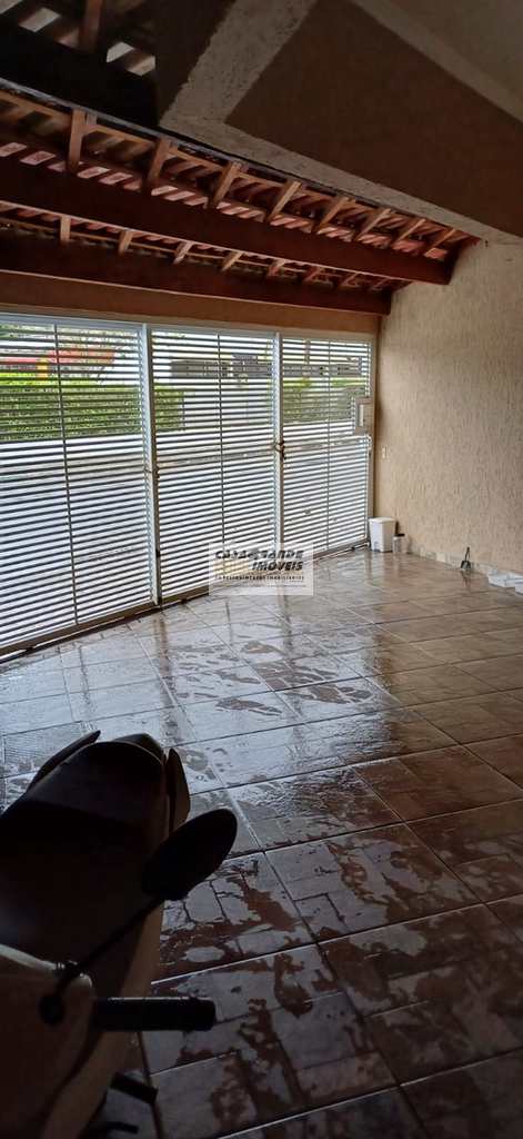 Sobrado em Praia Grande, no bairro Mirim