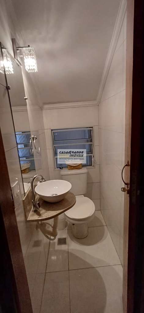 Sobrado em Praia Grande, no bairro Mirim
