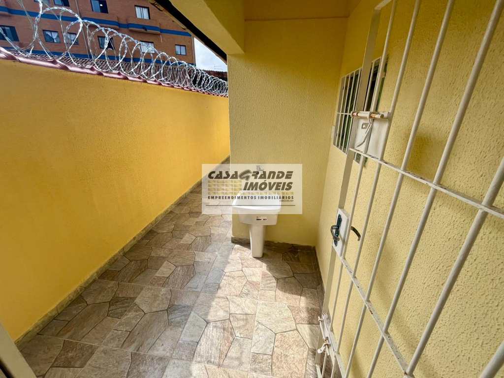 Casa em Praia Grande, no bairro Maracanã