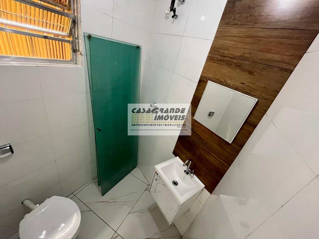 Casa em Praia Grande, no bairro Maracanã