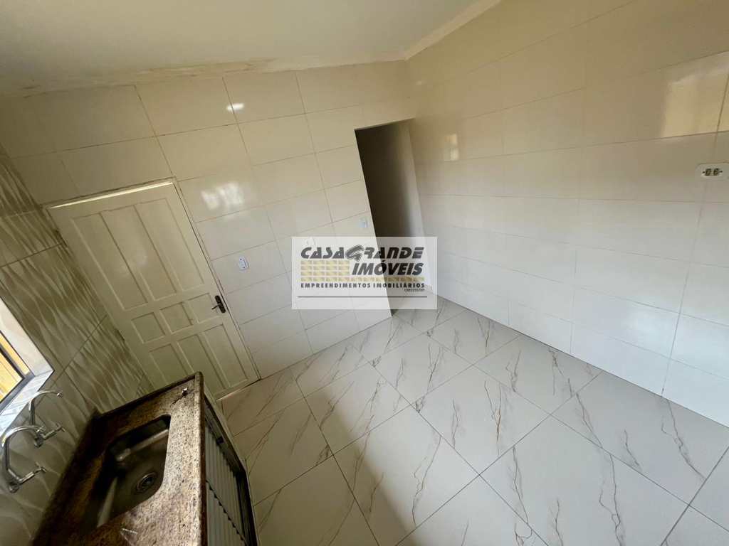 Casa em Praia Grande, no bairro Maracanã