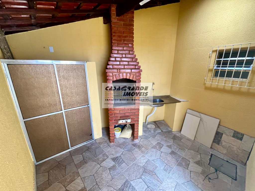 Casa em Praia Grande, no bairro Maracanã